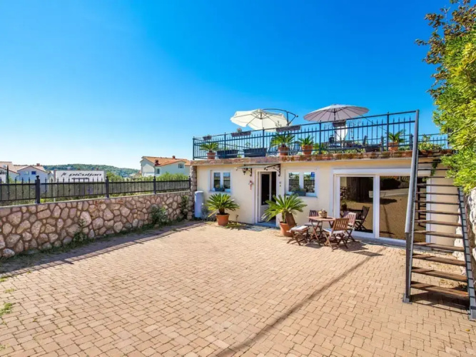 Luxury Rab Apartment With Terrace