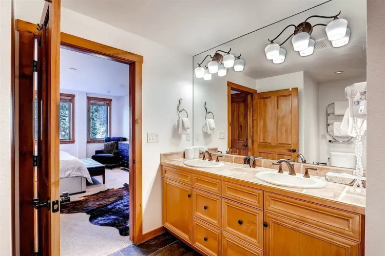 4 Bedroom Condo