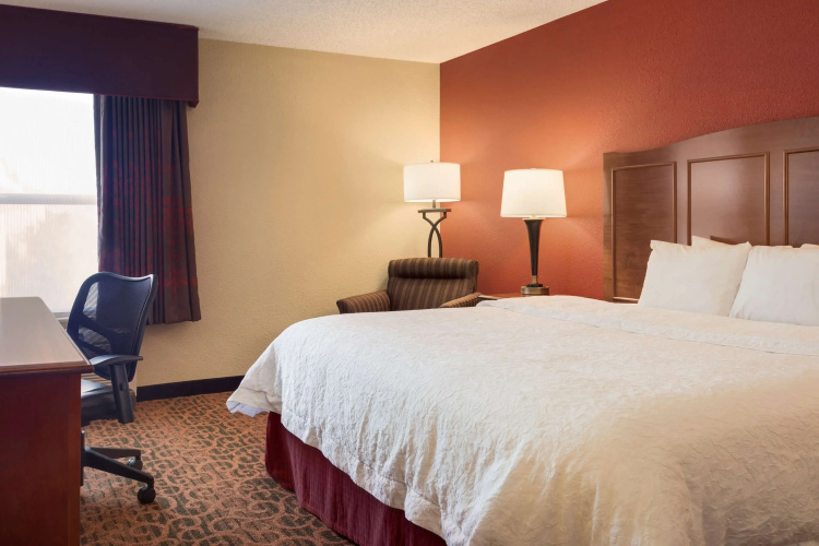 Hampton Inn Shawnee