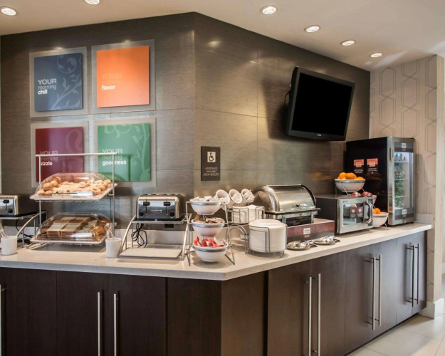Comfort Suites Miami Airport North photo 11