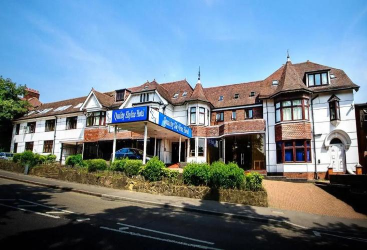 Luton Hotel