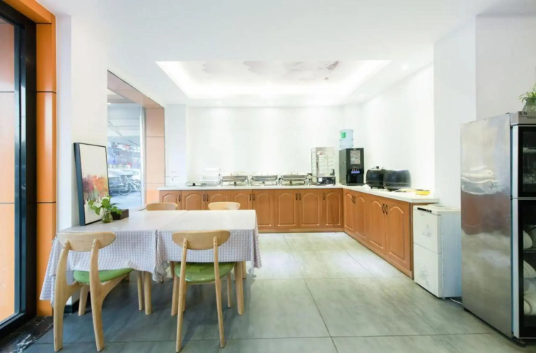 junyi hotel（Wuxi East Station Store）