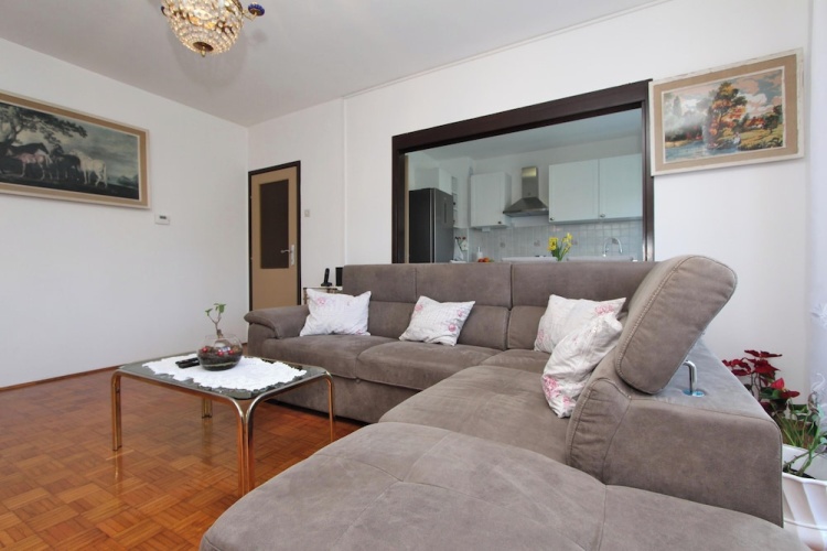 3 Bedrooms Apartment with balcony