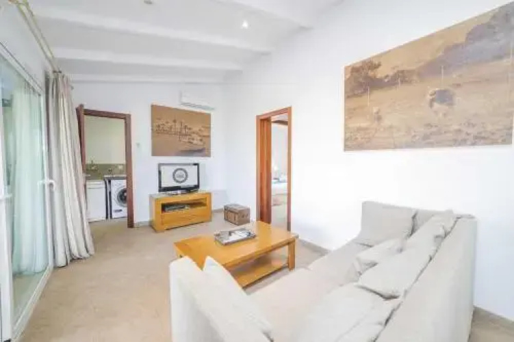 Villa Ambient / Sa Finqueta