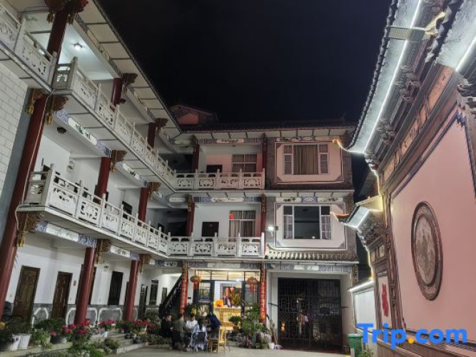 Dali Tower Beiyuan Inn