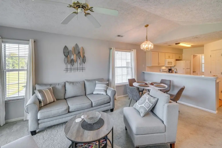 Myrtle Beach Condo w/ Balcony: Golf Course On-site