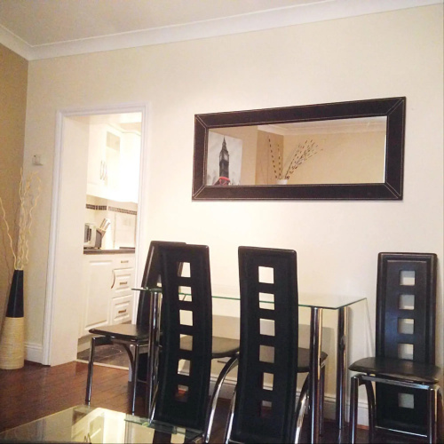 SHQ Apartments