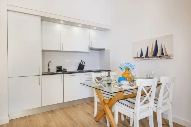 1 Bedroom Apartment
