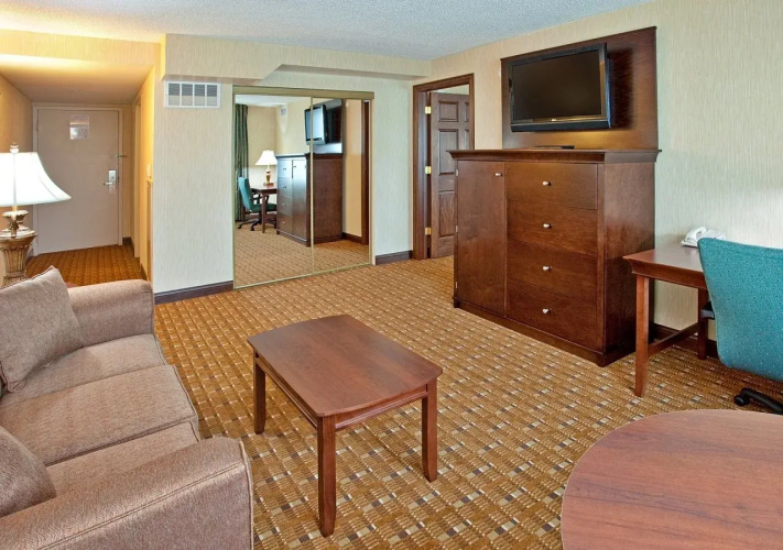 Crowne Plaza Hotel Chicago-Northbrook