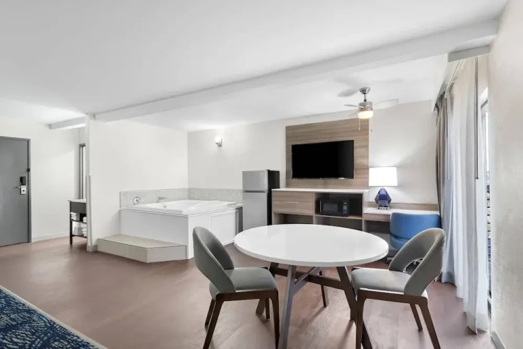 Double Suite