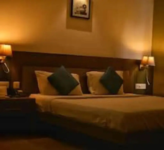 Hotel Monad