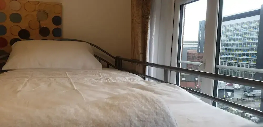 Piccadilly wharf suite