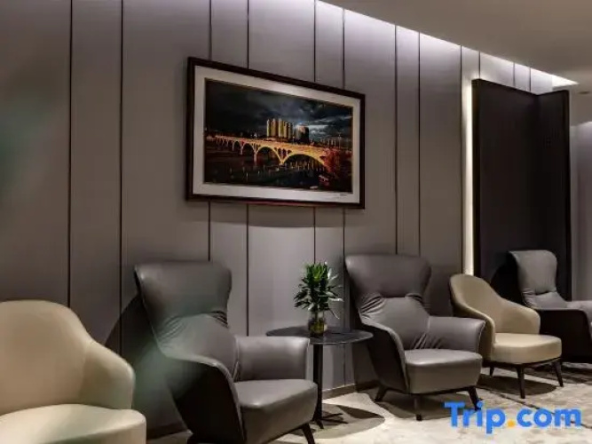 Yining Yujin Hotel