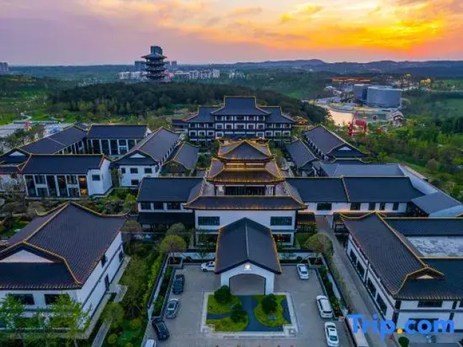 Jingmen Jiupai Tongyuan Hotel (Yuanboyuan Government Affairs Center) - Jingmen