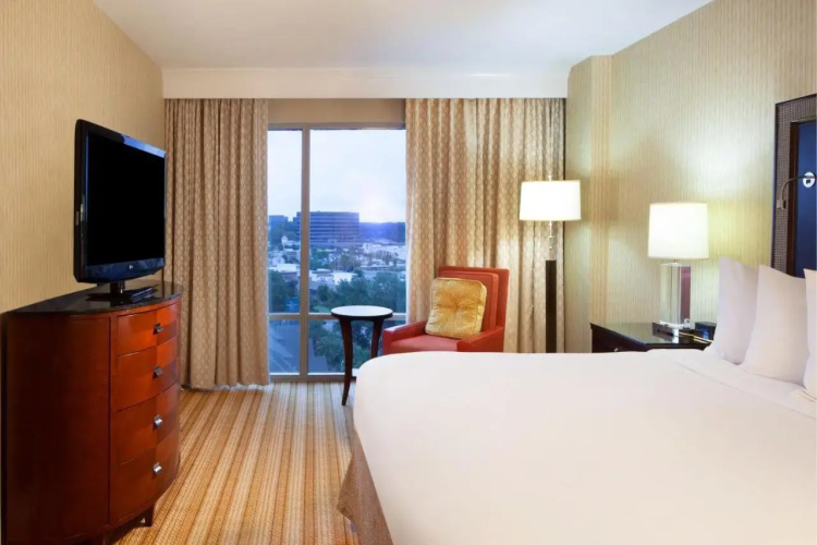 Holiday Inn Select Memphis East