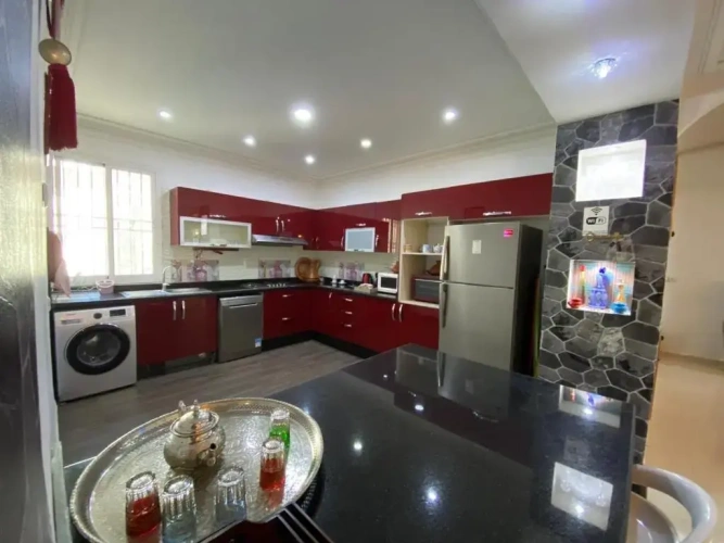 3 Bedrooms Apartment