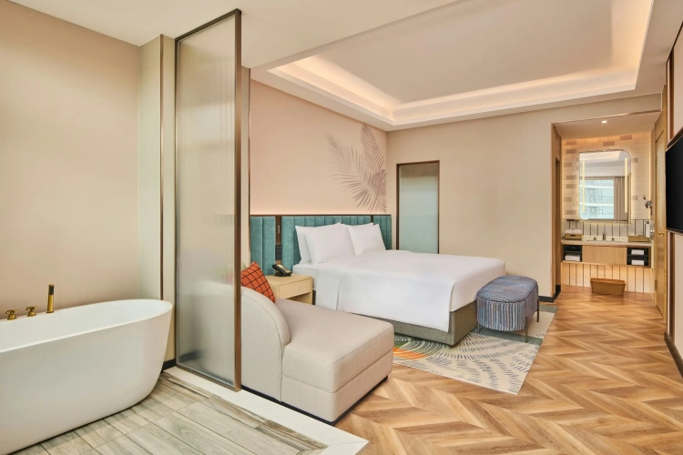Deluxe Suite