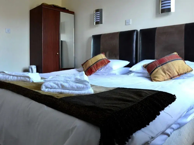 Crown Hotel