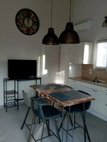 2 Bedrooms Cottage