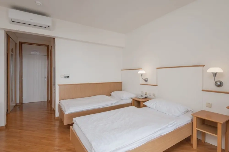 Comfort Double Apartment with partial sea view