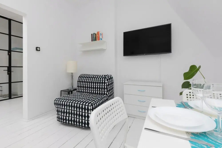 Bright Studio Szczuczyńska by Renters