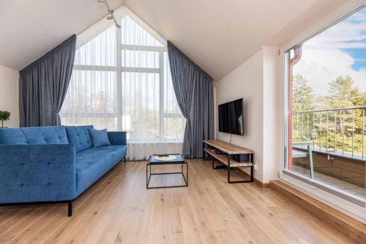 Apartment with balcony