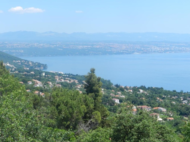 2 Bedrooms Apartment with sea view