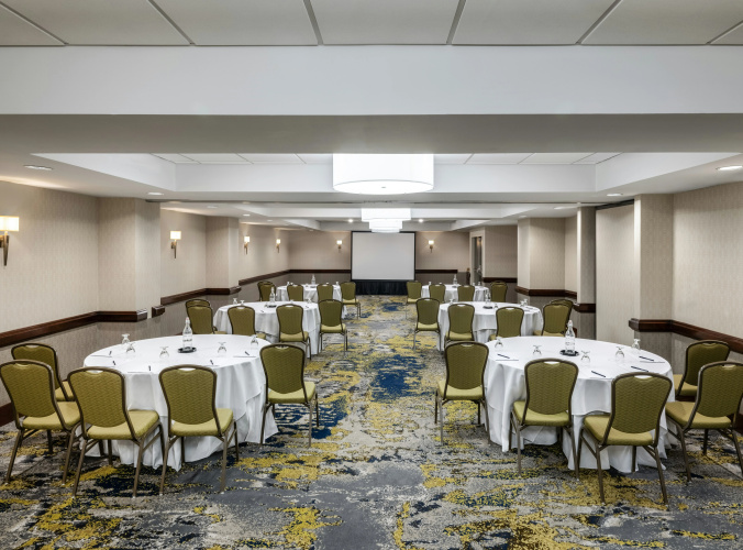 DoubleTree Suites by Hilton Hotel Charlotte - SouthPark photo 16