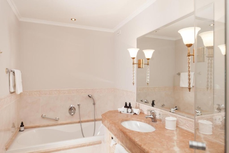 Deluxe Double room with view