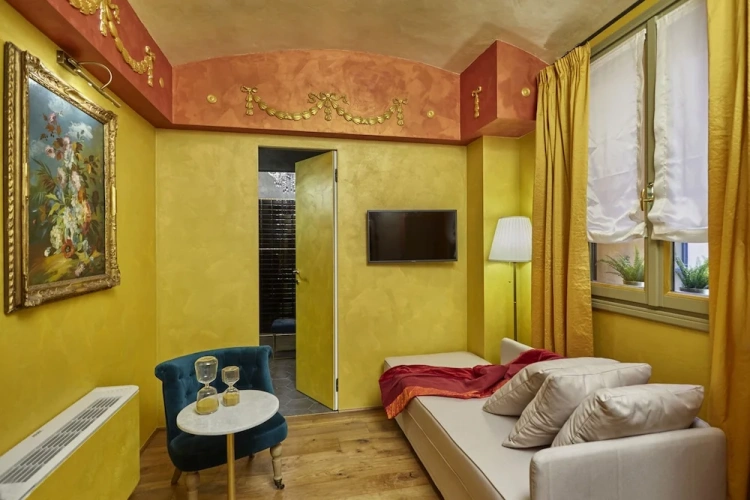 Deluxe Suite