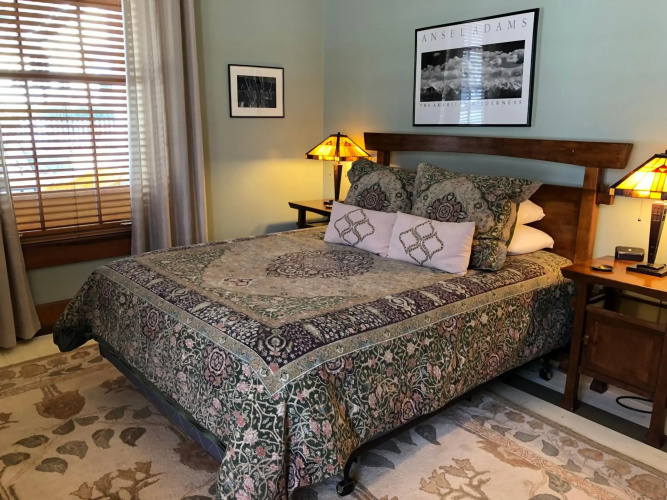 McCloud Hotel