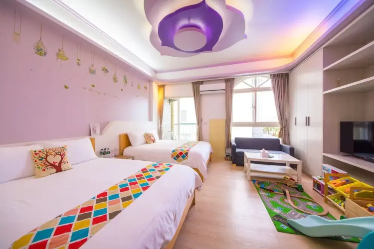 Childlike B&B