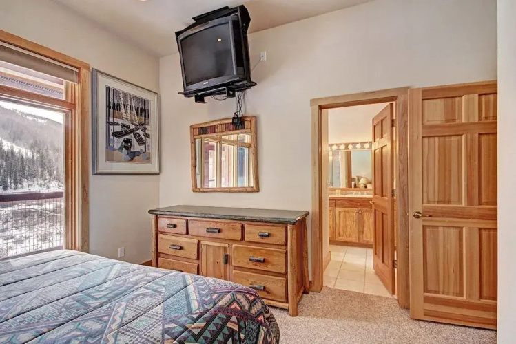 301MC Mill Creek by RedAwning