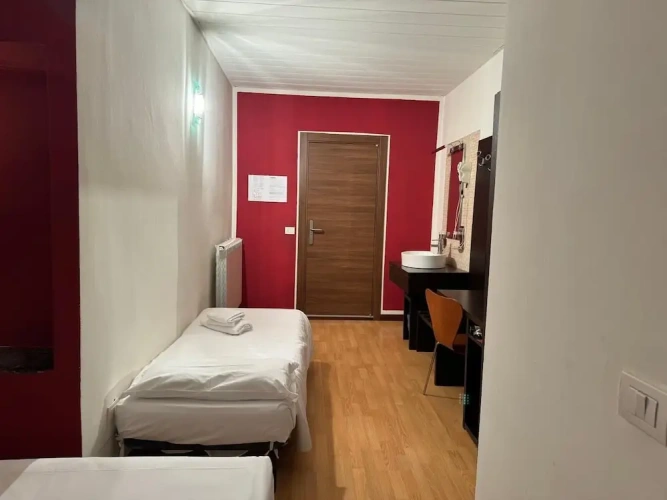 Economy Triple room