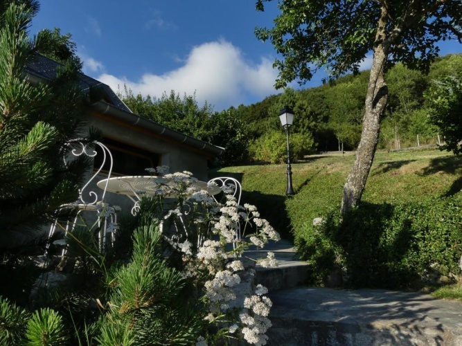 2 Bedrooms Cottage