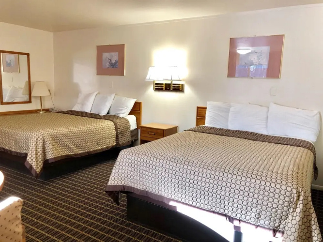 Royal Inn Victor