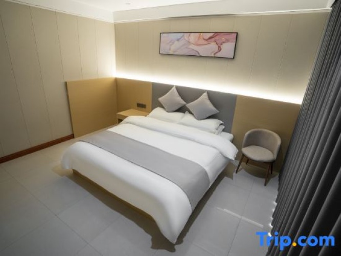 Standard Double room with balcony and with street view