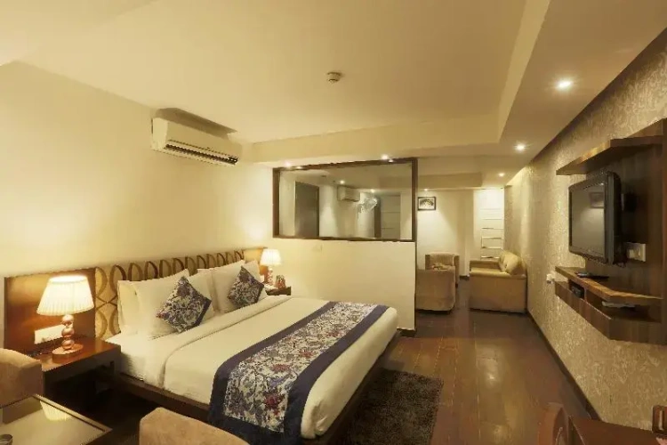 Luxury Suite