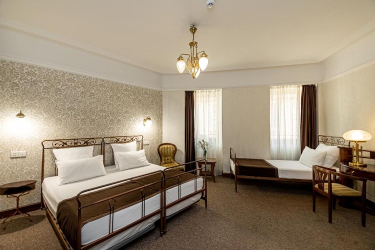 Standard Double room with view