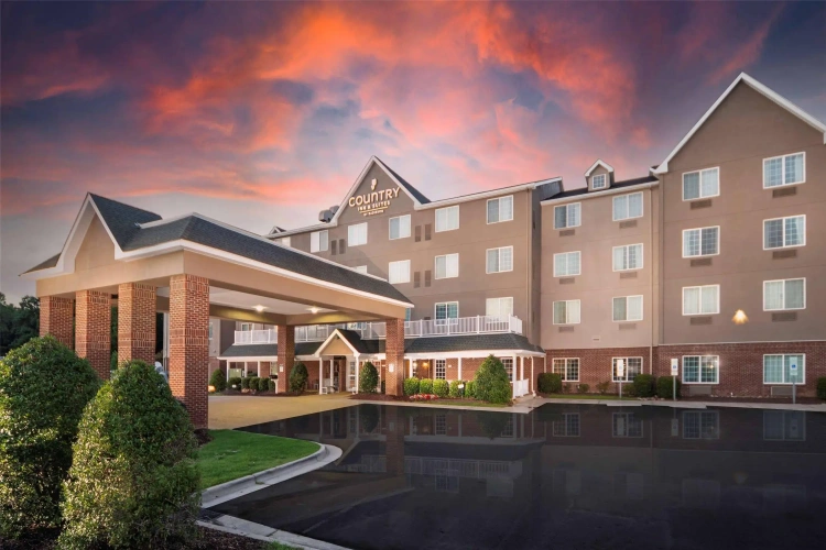 Country Inn & Suites by Radisson, Rocky Mount, NC