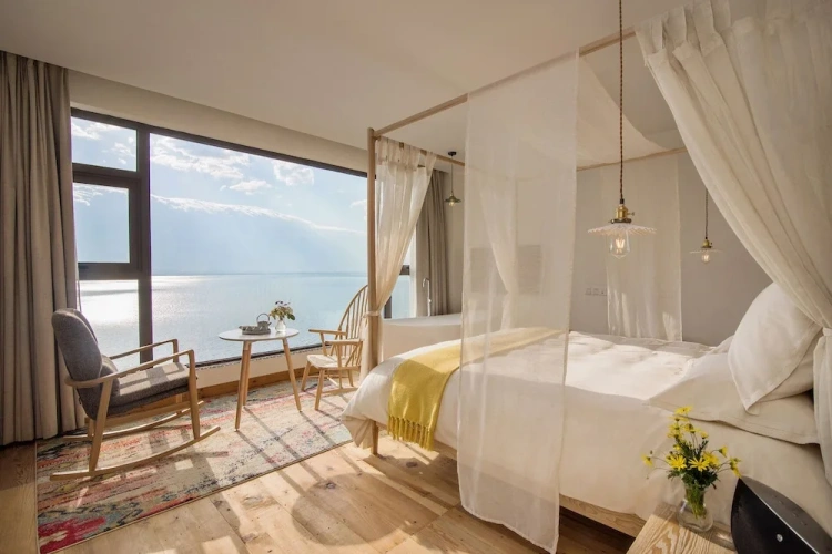 Deluxe Double room with lake view
