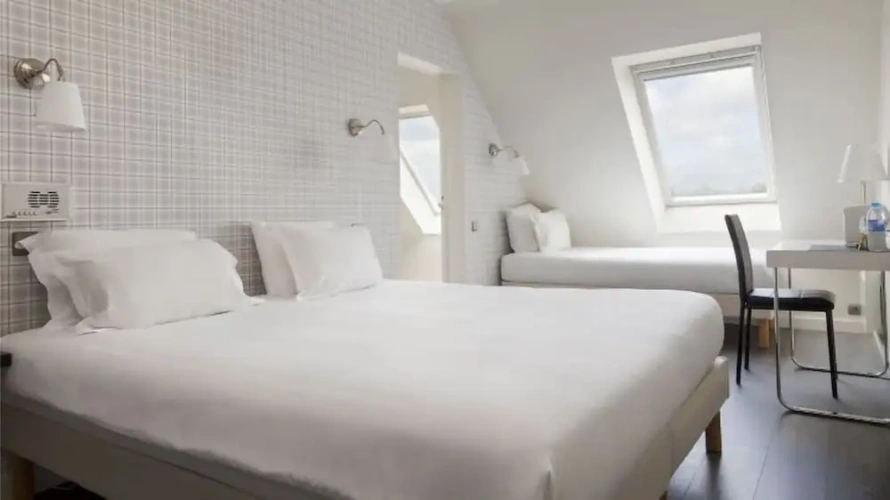 Standard Triple room