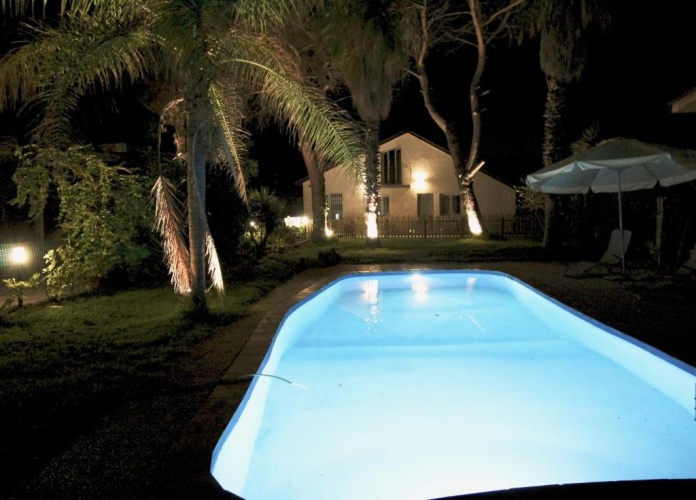 2 Bedrooms Villa