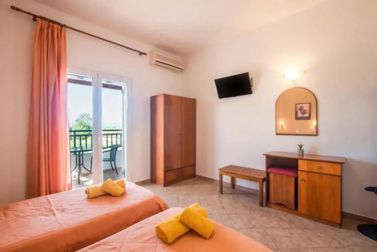 Aleka Apartment 4