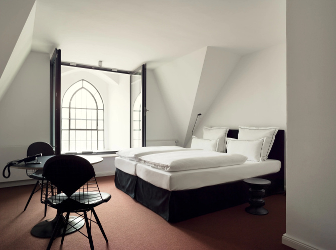 THE QVEST hideaway
