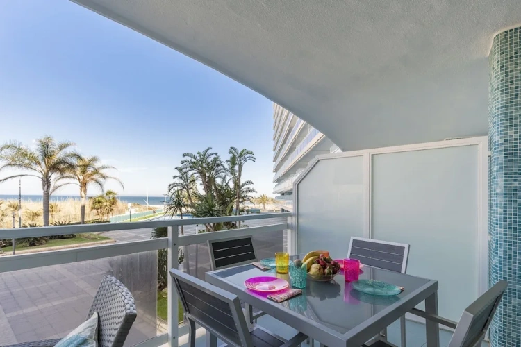 3 Bedrooms Apartment with balcony and with sea view