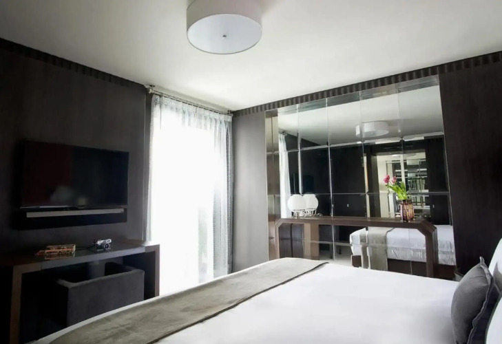 Hippodrome Hotel CondesaOver view