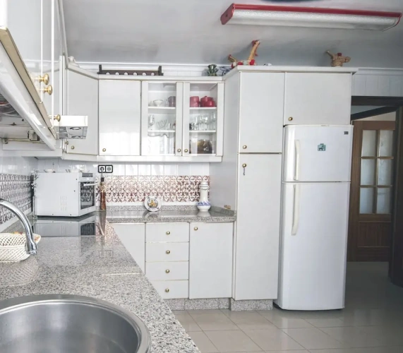 3 Bedrooms Apartment