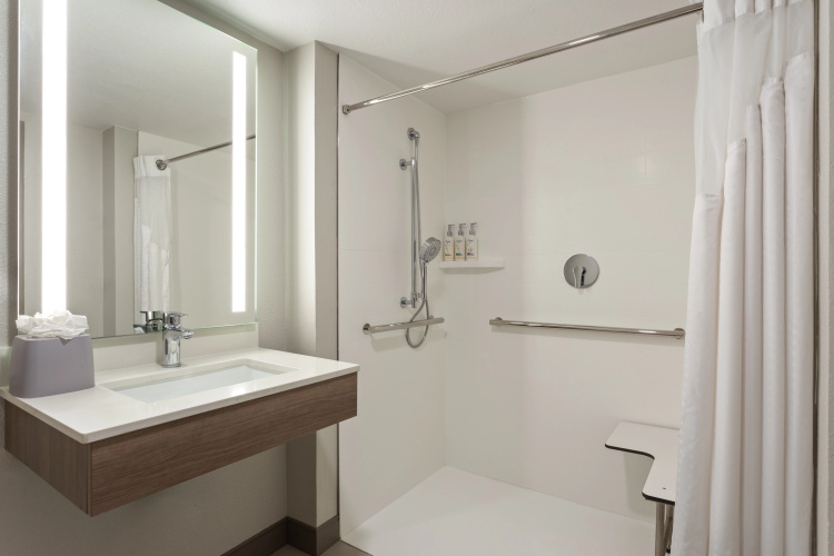 Holiday Inn Express & Suites Tampa Airport photo 10