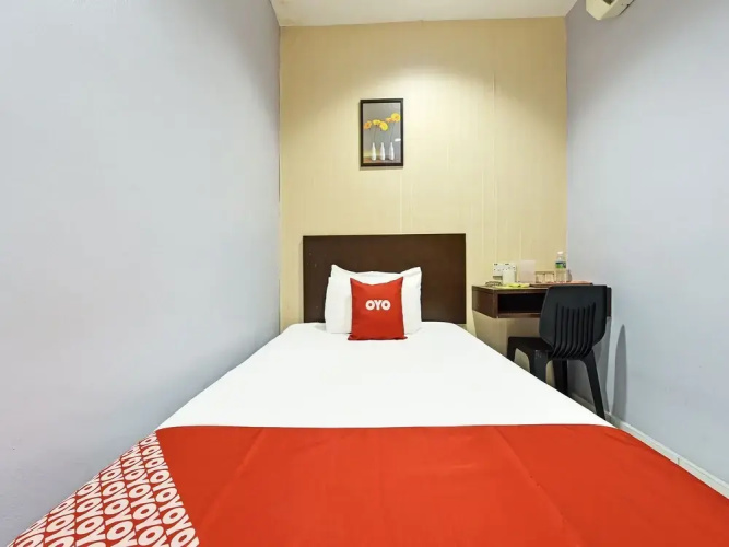 Hotel O M Three Hotel